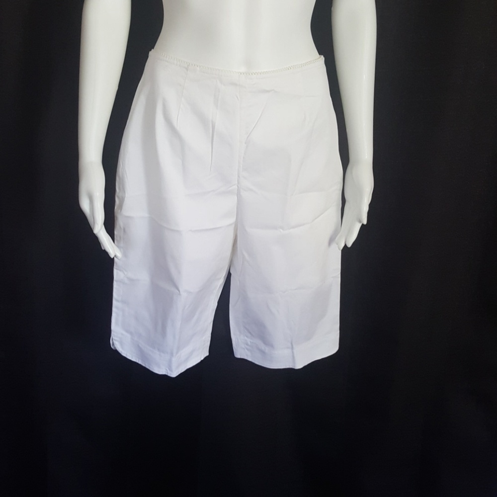 3 ,Pursuits spandex shorts, size 8, White